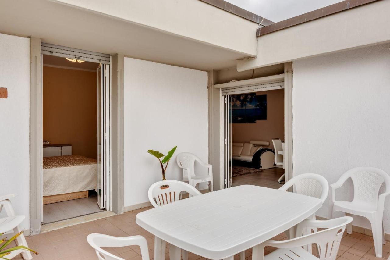 Luni Mare Bright Terrace Flat With Parking Apartment Marinella di Sarzana Exterior foto